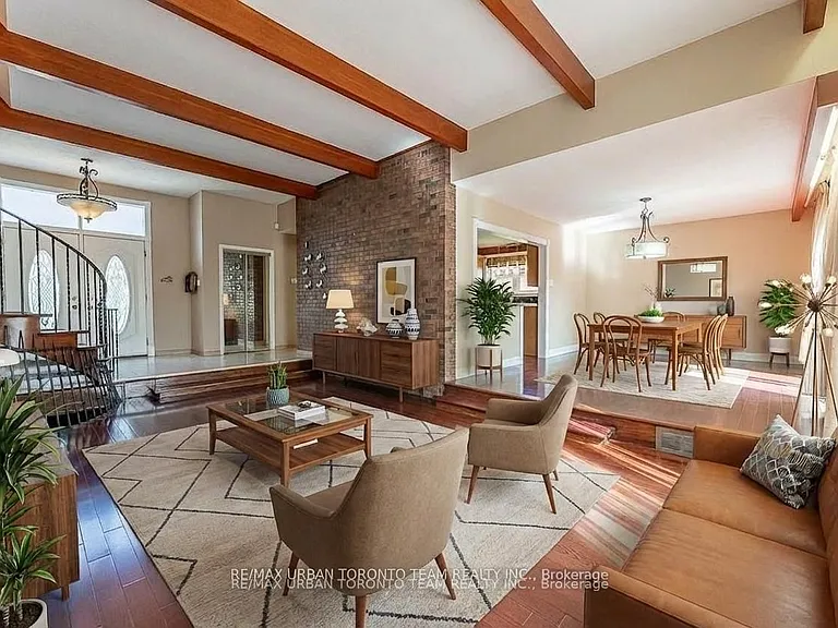 35 Brumwell St — Photo 2