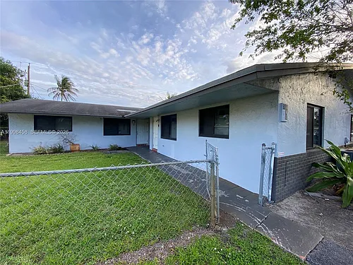 5940 NW 20th St #44 Photo 1