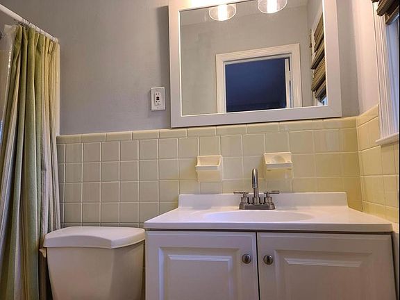 bathroom in master bedroom