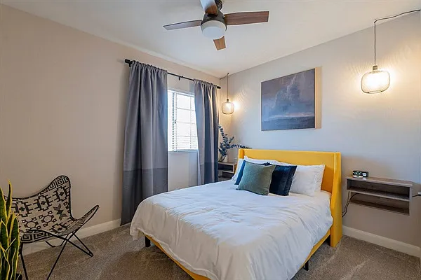 174 S Laguna Dr — Photo 37