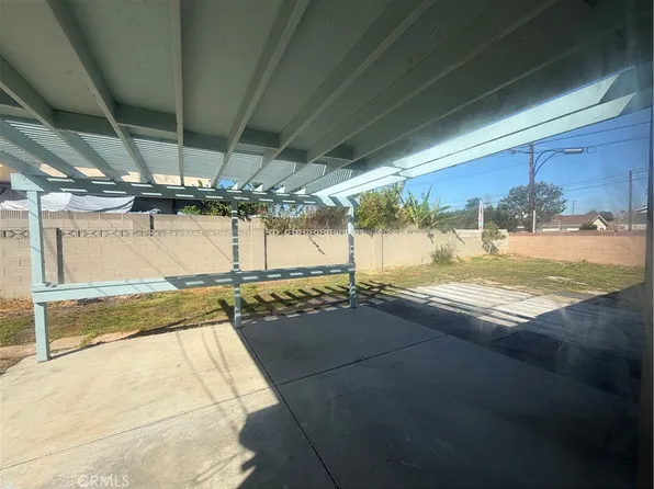 8471 Rembrandt Dr, Huntington Beach, CA 92647