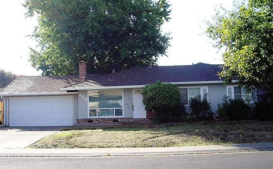 1st image of 402 E Benjamin Holt Dr