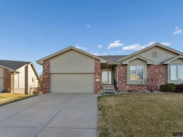 7206 S 157th St, Omaha, NE 68136