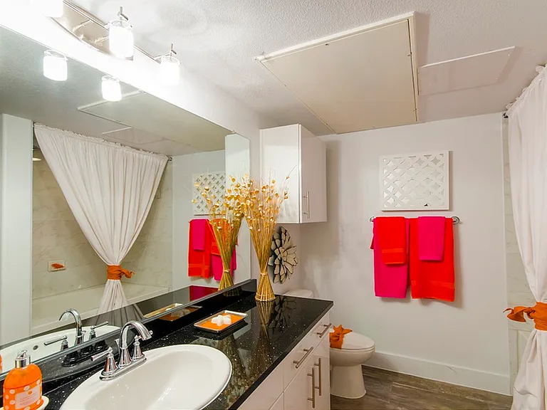 Floor Plan 7 Luxury Bathroom | Apartments For Rent Conroe TX | The Towers Woodland Floor Plan 7 Luxury Bathroom | Apartments For Rent Conroe TX | The Towers Woodland
