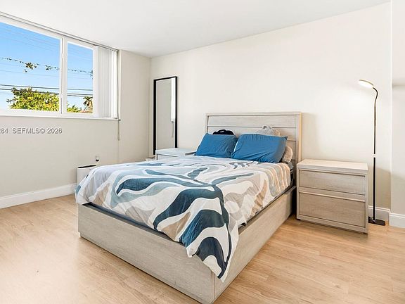 4th image of 1251 NE 108th St APT 108