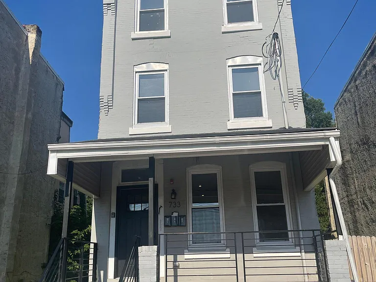 733 N 44th St #1 — Photo 17