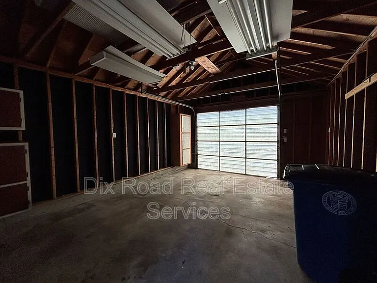 24 Lutz Ave — Photo 5