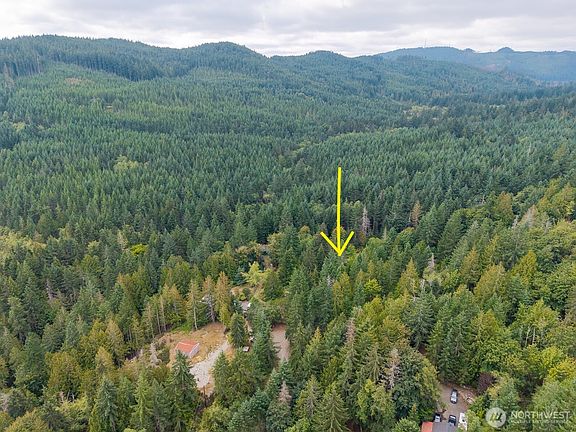 5th image of 1655 Lost Creek Lane NW