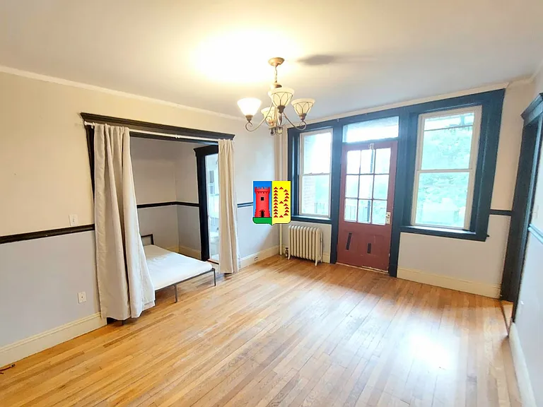 28 Quint Ave #35B — Photo 2