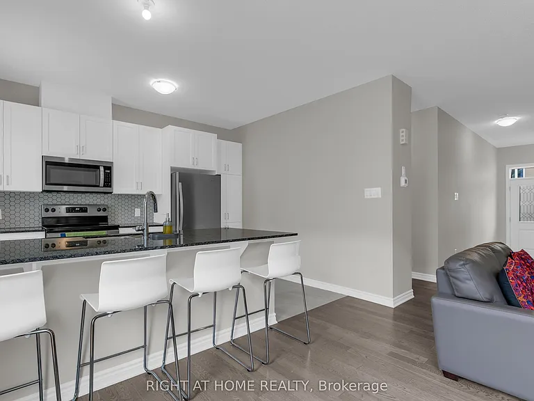46 Focality Cres — Photo 9
