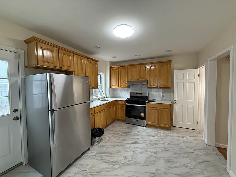 24 Ellington St — Photo 10