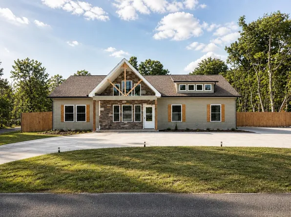 874 Steele Rd, Rossville, GA 30741