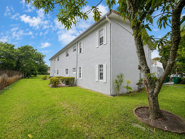 8830 W Sample Rd #3 — Photo 14