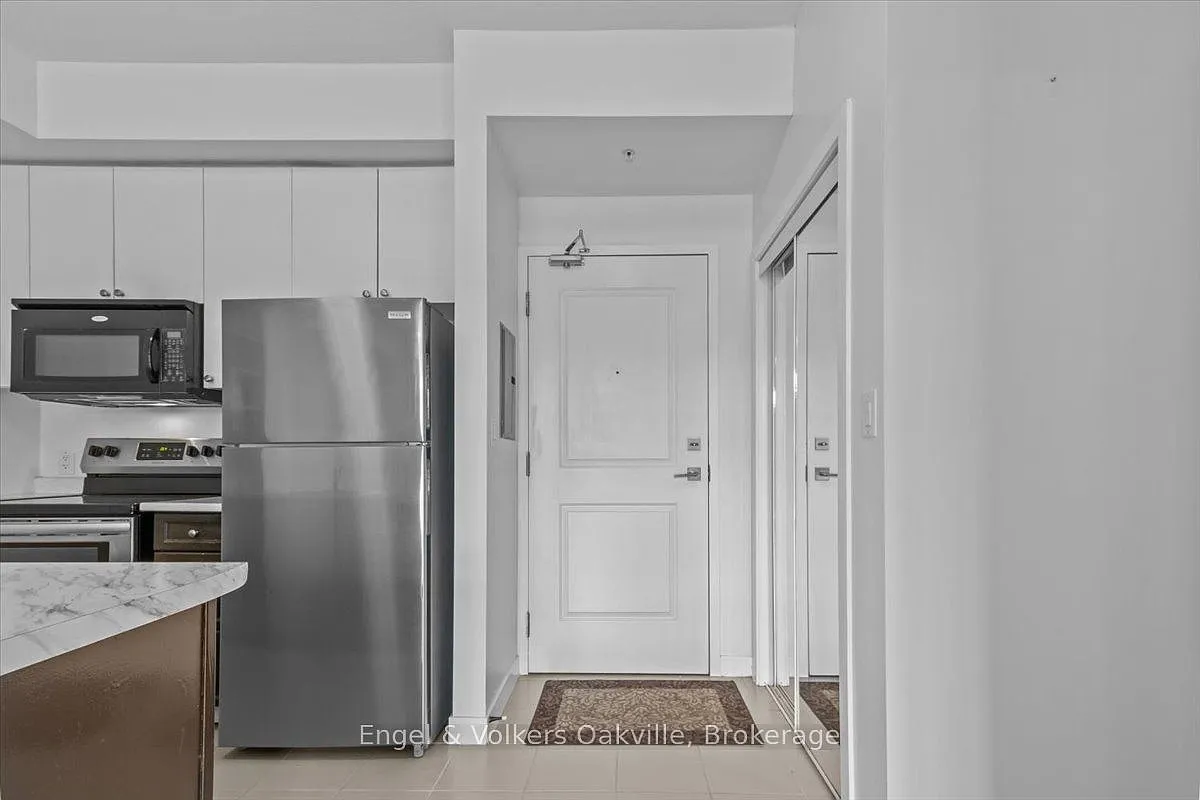 1 bed, $2,100 — Photo 4
