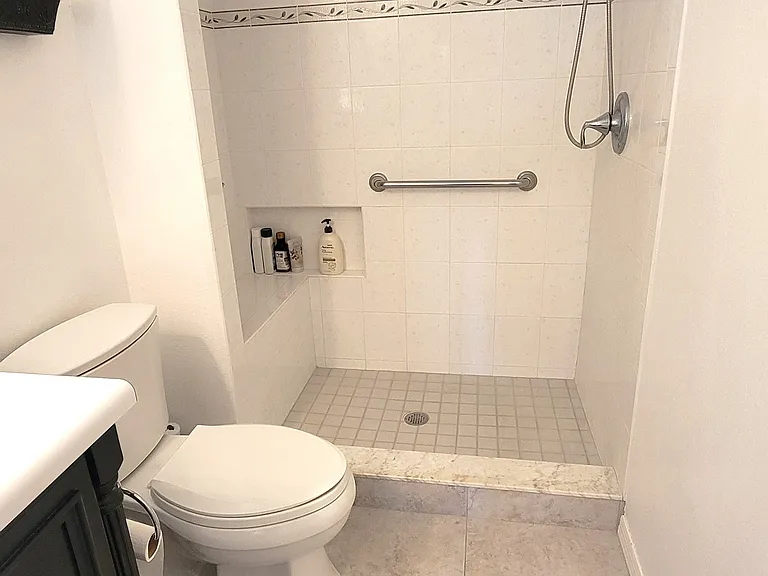10819 Chenequa Ct — Photo 18