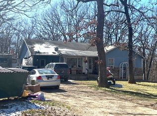 15827 Crest Ave, Cole Camp, MO 65325