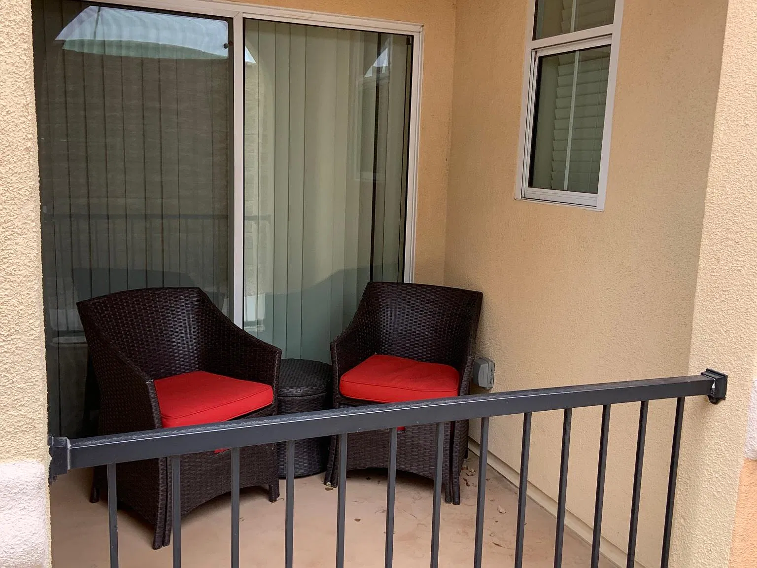 2 bed, 1336 sqft, $3,300 — Photo 2