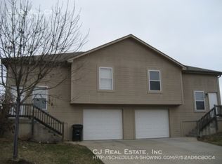 518 NW Mill Ct, Blue Springs, MO 64015