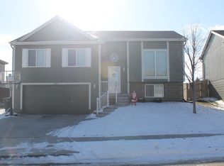 18023 Olive St, Omaha, NE 68136