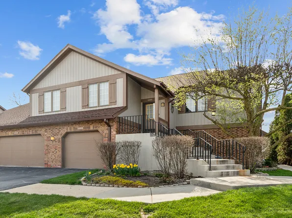 13222 S Oak Hills Pkwy, Palos Heights, IL 60463