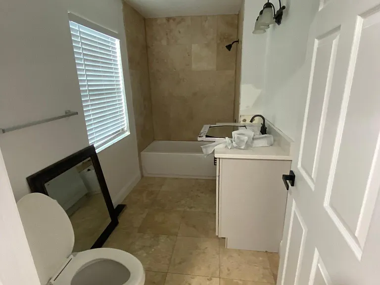 123 E Harding St — Photo 8