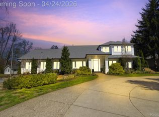 46790 W Eleven Mile Rd, Novi, MI 48374