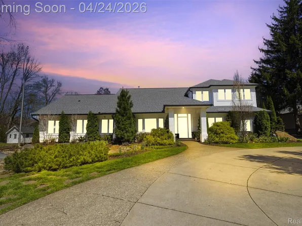 46790 W Eleven Mile Rd, Novi, MI 48374