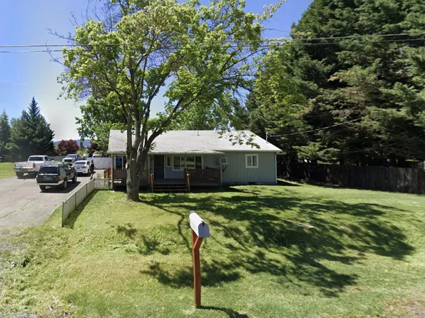 3277 Cottonwood Ave, Medford, OR 97504