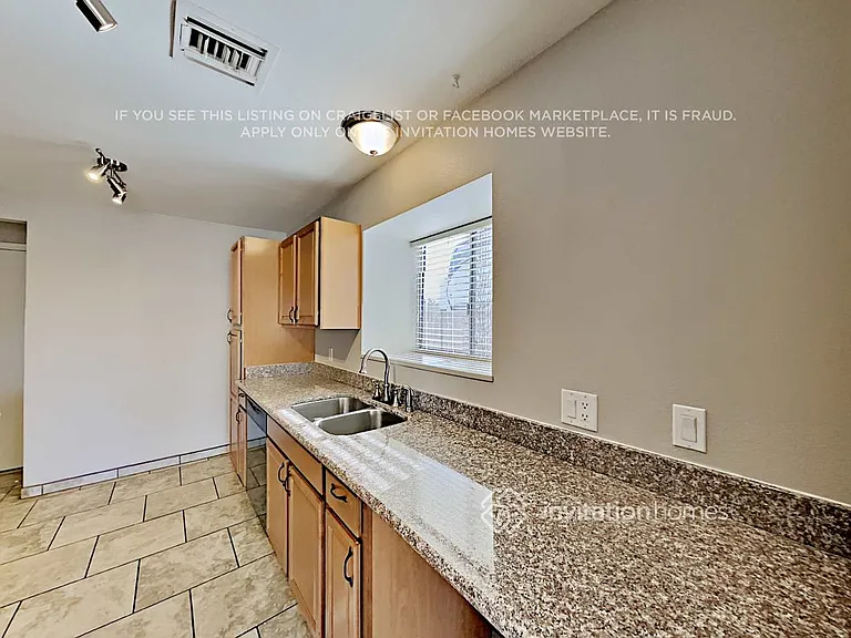 7141 W Paradise Dr — Photo 6
