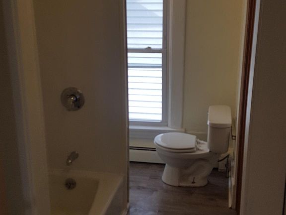 5th image of 537 1/2 W Penn St