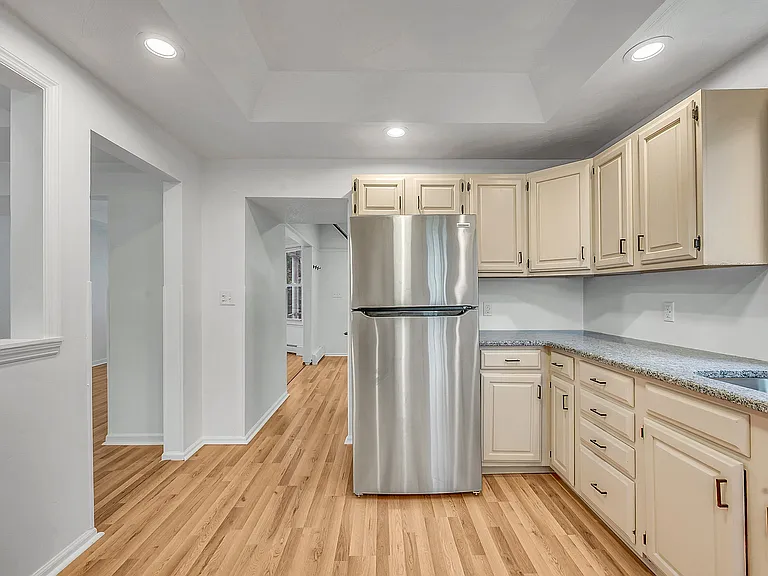 28 Rock St — Photo 5