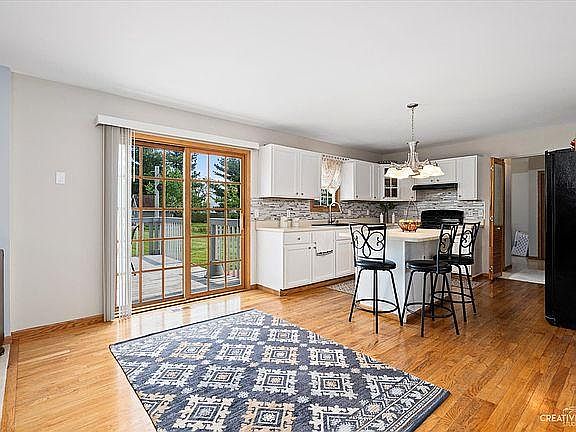 3rd image of 539 Erma Dr