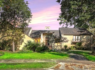 4 Del Oro Ct, Baytown, TX 77521