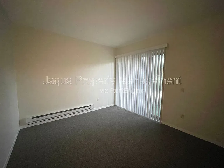 722 W Kilgore Rd #203 — Photo 9