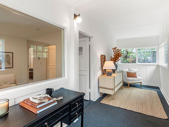 4th image of 208 Chapman Drive