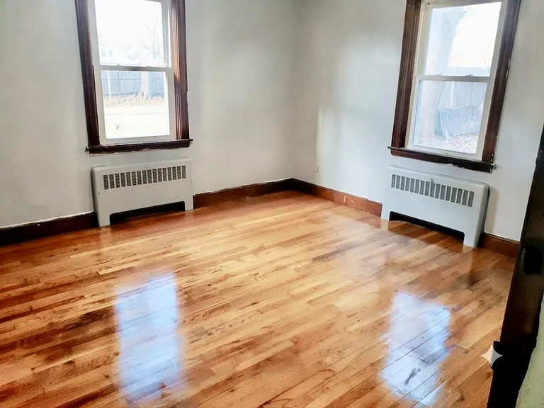 1125 Smith St — Photo 4