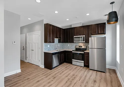 538 Madison Ave Photo 1