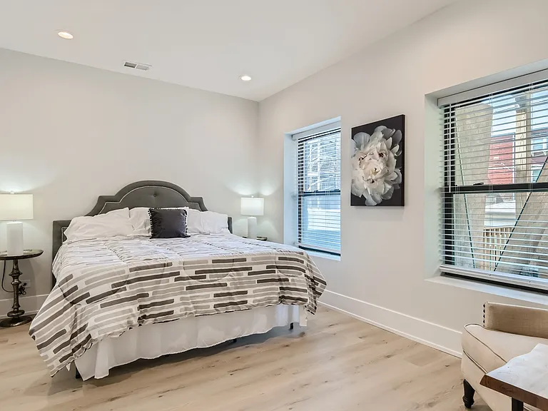 1420 W Winnemac Ave #3 — Photo 13