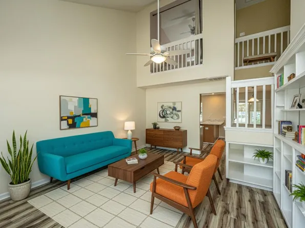 1304 Elm Hall Cir, Summerville, SC 29483