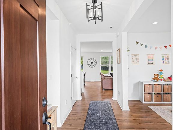 2nd image of 706 Arbor Ridge DRIVE