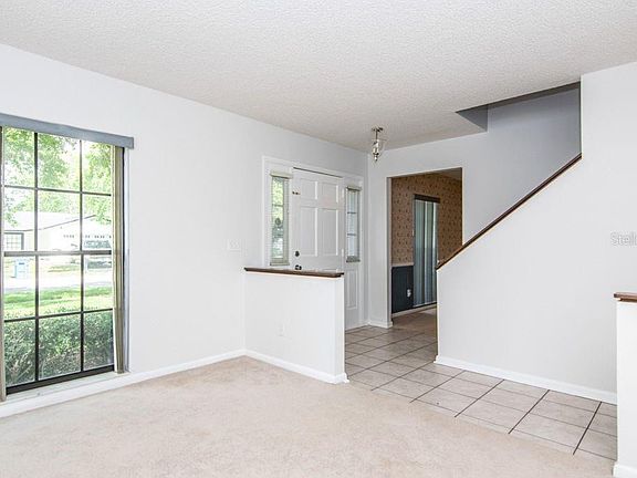 5th image of 15812 Countrybrook St