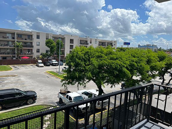 4th image of 5705 W 20th Ave APT 311
