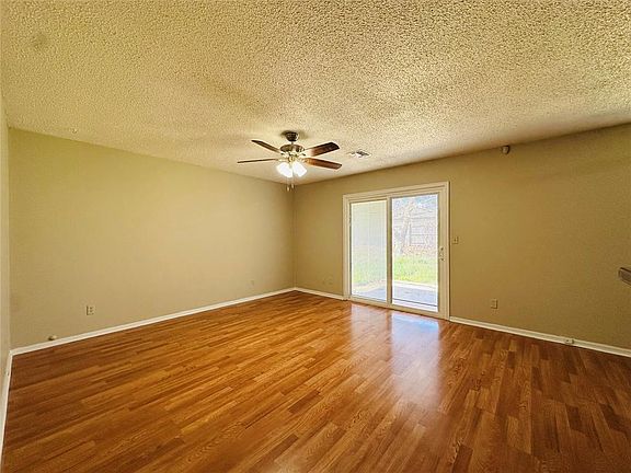 5th image of 3941 Hartline Dr