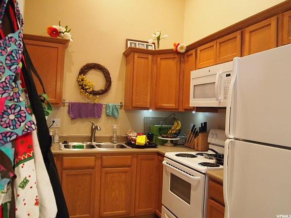 4th image of 1693 W Westbury Way APT J