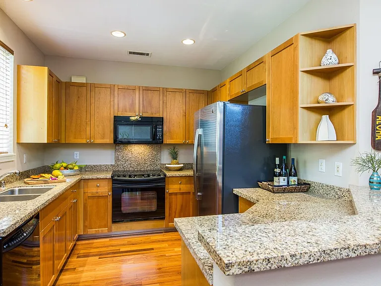 520 Lunalilo Home Rd #318 — Photo 5