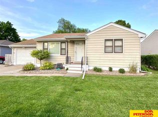 1448 Mayfair Ave, Fremont, NE 68025