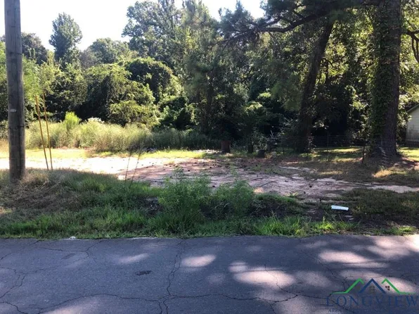 1504 S 12th St, Longview, TX 75602