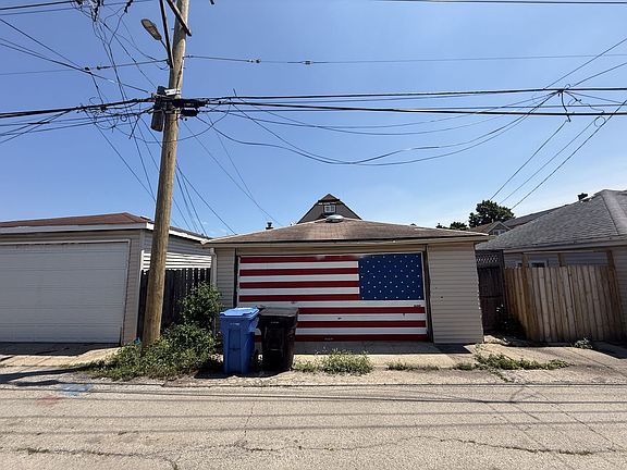 2nd image of 4256 N Meade Ave