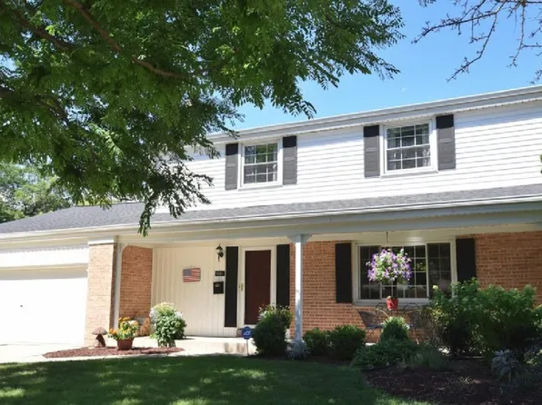 5501 North Mohawk AVENUE, Glendale, WI 53217