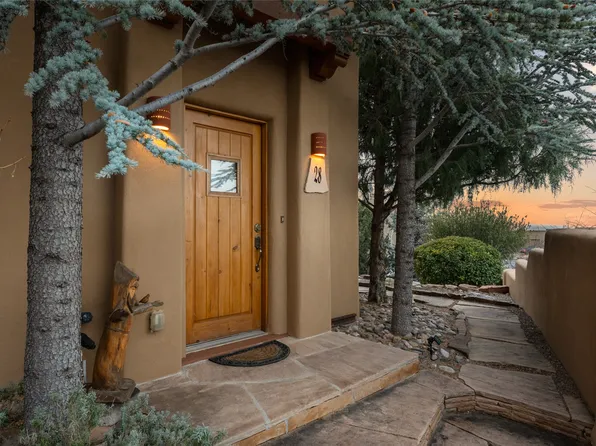 28 Camino De Vecinos, Santa Fe, NM 87507